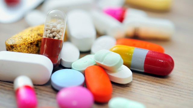 Foto de A diferença entre um medicamento alopático, fitoterápico e homeopático